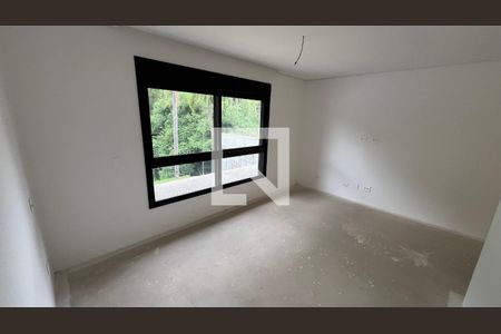 Casa à venda com 845m², 4 quartos e 6 vagas Casa à venda com 845m², 4 quartos e 6 vagasQuarto 2
