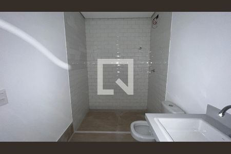 Casa à venda com 845m², 4 quartos e 6 vagas Casa à venda com 845m², 4 quartos e 6 vagasBanheiro quarto 4