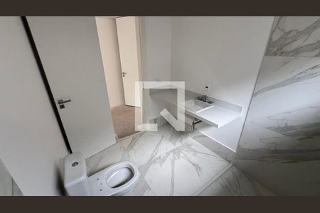 Casa à venda com 845m², 4 quartos e 6 vagas Casa à venda com 845m², 4 quartos e 6 vagasBanheiro Quarto 1