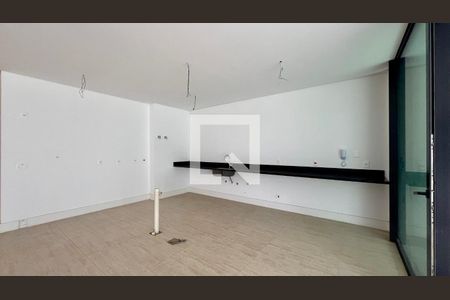 Casa à venda com 845m², 4 quartos e 6 vagas Casa à venda com 845m², 4 quartos e 6 vagasCozinha