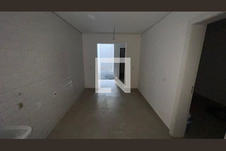 Casa à venda com 845m², 4 quartos e 6 vagas Casa à venda com 845m², 4 quartos e 6 vagasÁrea de Serviço