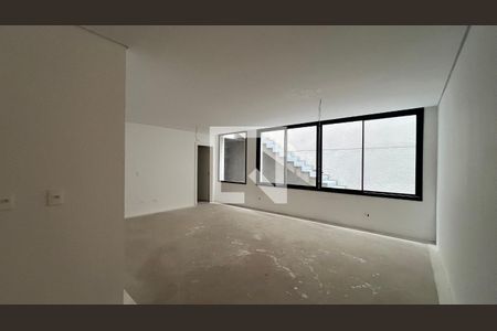 Casa à venda com 845m², 4 quartos e 6 vagas Casa à venda com 845m², 4 quartos e 6 vagasQuarto 4