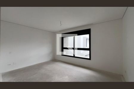 Casa à venda com 845m², 4 quartos e 6 vagas Casa à venda com 845m², 4 quartos e 6 vagas Quarto 1