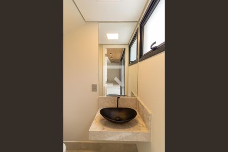 Casa de condomínio à venda com 275m², 3 quartos e 4 vagas Casa de condomínio à venda com 275m², 3 quartos e 4 vagasLavabo