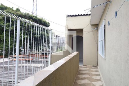 Casa à venda com 110m², 3 quartos e 1 vagaCorredor lateral