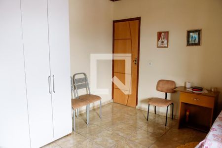 Casa à venda com 175m², 5 quartos e 2 vagas Casa à venda com 175m², 5 quartos e 2 vagasQuarto 4