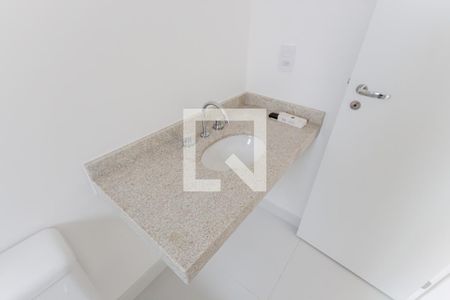 Apartamento à venda com 80m², 2 quartos e 2 vagas Apartamento à venda com 80m², 2 quartos e 2 vagasBanheiro da Suíte 1