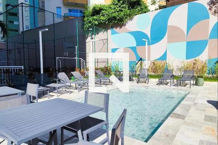 Apartamento à venda com 80m², 2 quartos e 2 vagas Apartamento à venda com 80m², 2 quartos e 2 vagasÁrea comum - Piscina