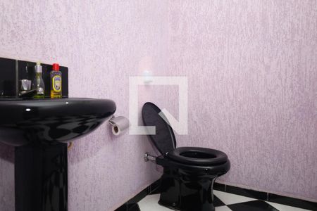 Casa à venda com 200m², 2 quartos e 2 vagasBanheiro 2