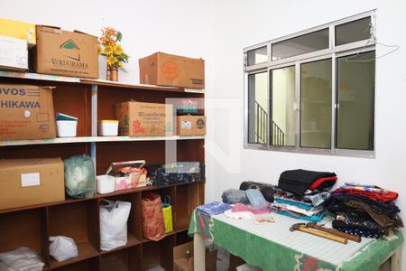 Casa à venda com 200m², 2 quartos e 2 vagasQuarto 3 - Área de Serviço