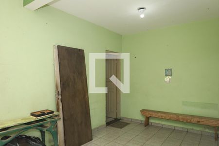 Casa à venda com 200m², 2 quartos e 2 vagasQuintal