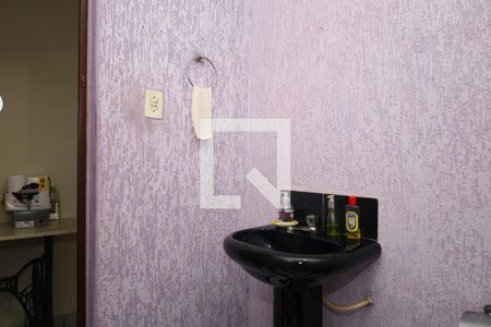 Casa à venda com 200m², 2 quartos e 2 vagasBanheiro 2