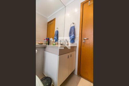 Apartamento à venda com 122m², 3 quartos e 2 vagas Apartamento à venda com 122m², 3 quartos e 2 vagasBanheiro da Suíte