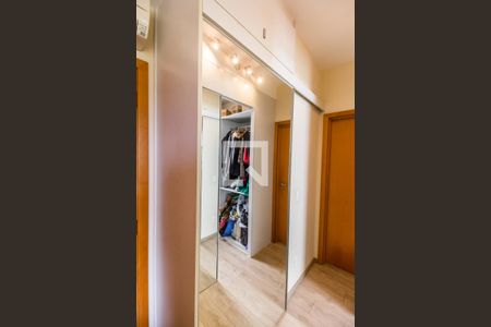 Apartamento à venda com 122m², 3 quartos e 2 vagas Apartamento à venda com 122m², 3 quartos e 2 vagasCloset da suíte 1