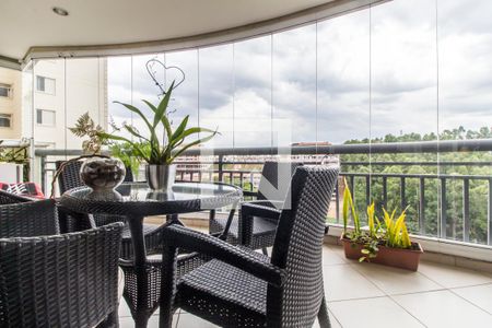 Apartamento à venda com 122m², 3 quartos e 2 vagas Apartamento à venda com 122m², 3 quartos e 2 vagasVaranda gourmet