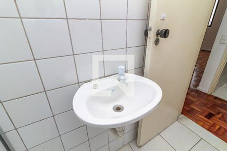 Banheiro  de apartamento à venda com 1 quarto, 45m² em Água Branca, São Paulo