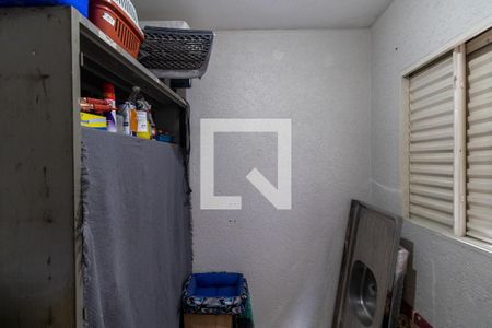 Casa à venda com 120m², 4 quartos e 2 vagas Casa à venda com 120m², 4 quartos e 2 vagasQuarto de Serviço