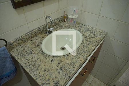 Casa à venda com 140m², 3 quartos e 4 vagasBanheiro