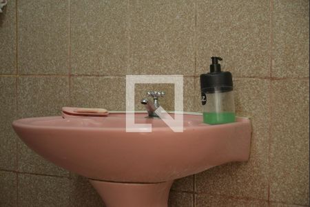 Casa à venda com 140m², 3 quartos e 4 vagasBanheiro de Serviço