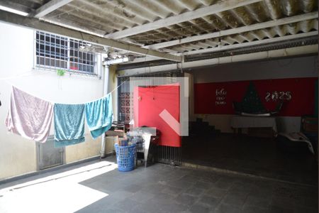 Casa à venda com 140m², 3 quartos e 4 vagasGaragem