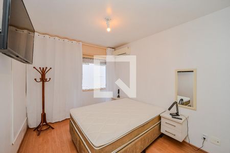Quarto de apartamento à venda com 1 quarto, 56m² em Passo da Areia, Porto Alegre