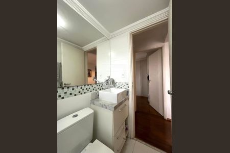 Apartamento à venda com 63m², 2 quartos e 1 vaga Apartamento à venda com 63m², 2 quartos e 1 vagaBanheiro