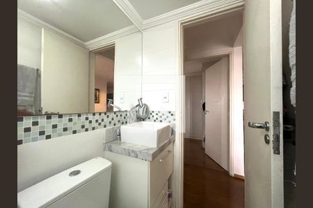 Apartamento à venda com 63m², 2 quartos e 1 vaga Apartamento à venda com 63m², 2 quartos e 1 vagaBanheiro