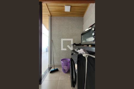 Apartamento à venda com 90m², 2 quartos e 1 vaga Apartamento à venda com 90m², 2 quartos e 1 vagaLavanderia