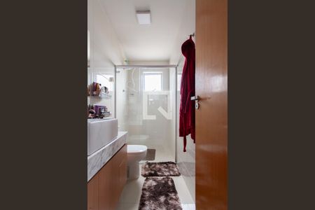 Apartamento à venda com 140m², 2 quartos e 3 vagas Apartamento à venda com 140m², 2 quartos e 3 vagasBanheiro da Suíte