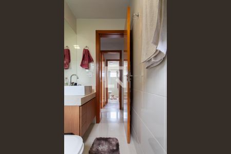 Apartamento à venda com 140m², 2 quartos e 3 vagas Apartamento à venda com 140m², 2 quartos e 3 vagasBanheiro Social