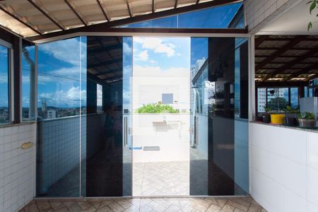 Apartamento à venda com 140m², 2 quartos e 3 vagas Apartamento à venda com 140m², 2 quartos e 3 vagasÁrea da Cobertura