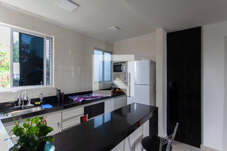 Apartamento à venda com 140m², 2 quartos e 3 vagas Apartamento à venda com 140m², 2 quartos e 3 vagasCozinha