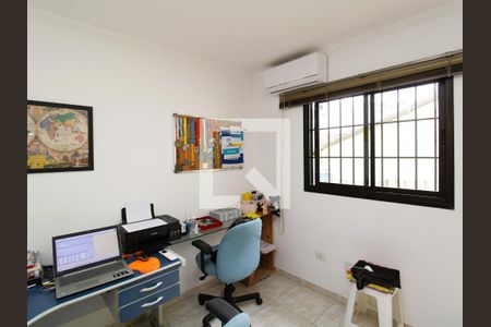 Casa à venda com 140m², 3 quartos e 2 vagasEscritório