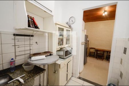 Casa para alugar com 220m², 7 quartos e 2 vagas Casa para alugar com 220m², 7 quartos e 2 vagasCozinha