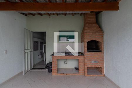 Casa de condomínio à venda com 66m², 2 quartos e 1 vaga Casa de condomínio à venda com 66m², 2 quartos e 1 vagaÁrea Comum - Churrasqueira