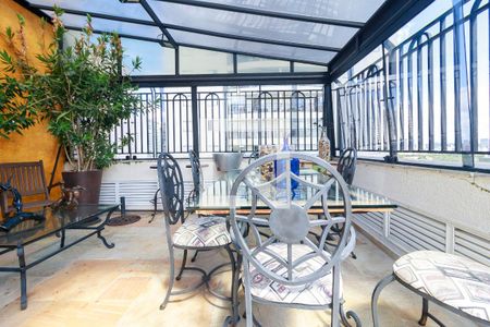 Apartamento à venda com 499m², 4 quartos e 4 vagas Apartamento à venda com 499m², 4 quartos e 4 vagasJardim de Inverno