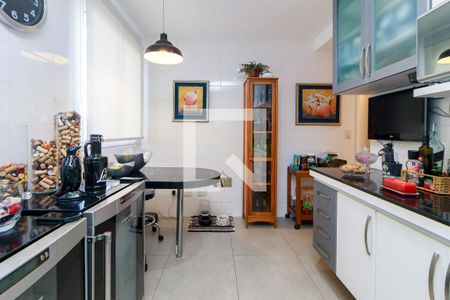 Apartamento à venda com 499m², 4 quartos e 4 vagas Apartamento à venda com 499m², 4 quartos e 4 vagasCozinha
