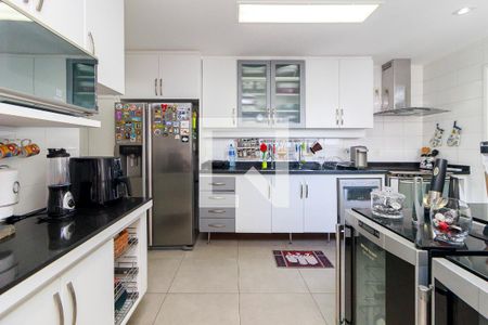 Apartamento à venda com 499m², 4 quartos e 4 vagas Apartamento à venda com 499m², 4 quartos e 4 vagasCozinha