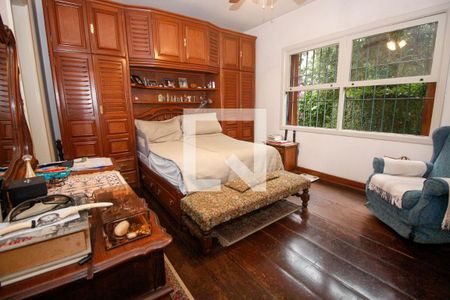 Casa à venda com 460m², 5 quartos e 4 vagasSuíte 1