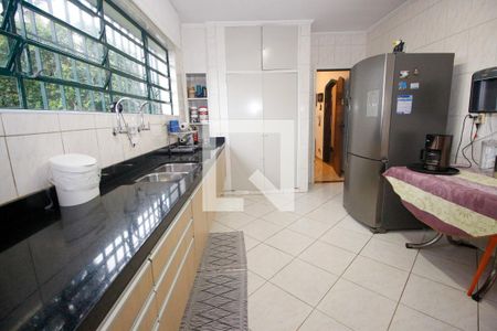 Casa à venda com 460m², 5 quartos e 4 vagasCozinha