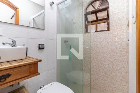 Casa à venda com 120m², 3 quartos e 2 vagasBanheiro 2