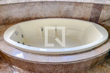 Apartamento à venda com 375m², 4 quartos e 4 vagasBanheiro da Suíte 4