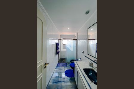 Apartamento à venda com 375m², 4 quartos e 4 vagasBanheiro da Suíte 2