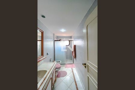 Apartamento à venda com 375m², 4 quartos e 4 vagasBanheiro da Suíte 3