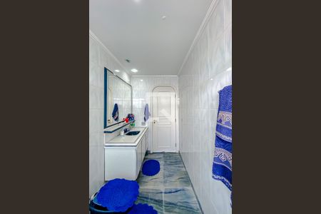 Apartamento à venda com 375m², 4 quartos e 4 vagasBanheiro da Suíte 2