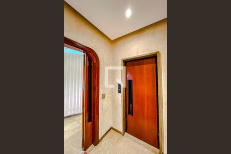 Apartamento à venda com 375m², 4 quartos e 4 vagasHall