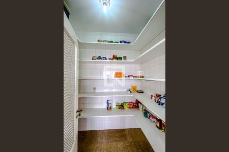 Apartamento à venda com 375m², 4 quartos e 4 vagasDespensa