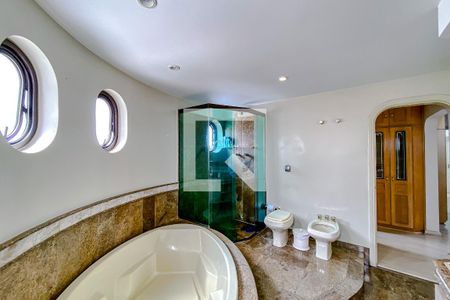 Apartamento à venda com 375m², 4 quartos e 4 vagasBanheiro da Suíte 4