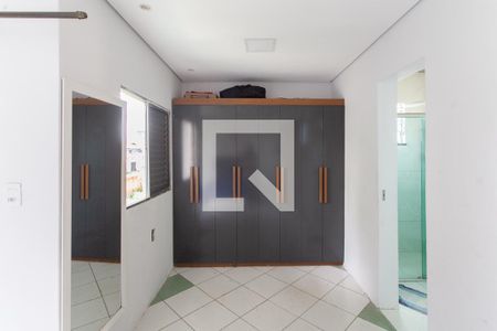 Casa à venda com 180m², 3 quartos e 6 vagas Casa à venda com 180m², 3 quartos e 6 vagasSuíte
