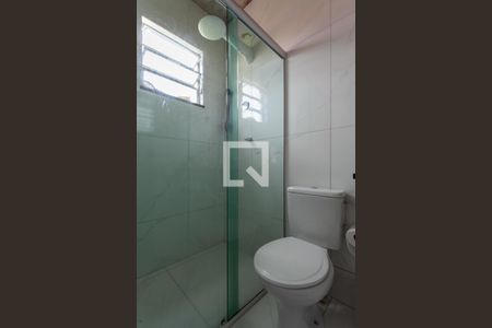 Casa à venda com 180m², 3 quartos e 6 vagas Casa à venda com 180m², 3 quartos e 6 vagasBanheiro da Suíte